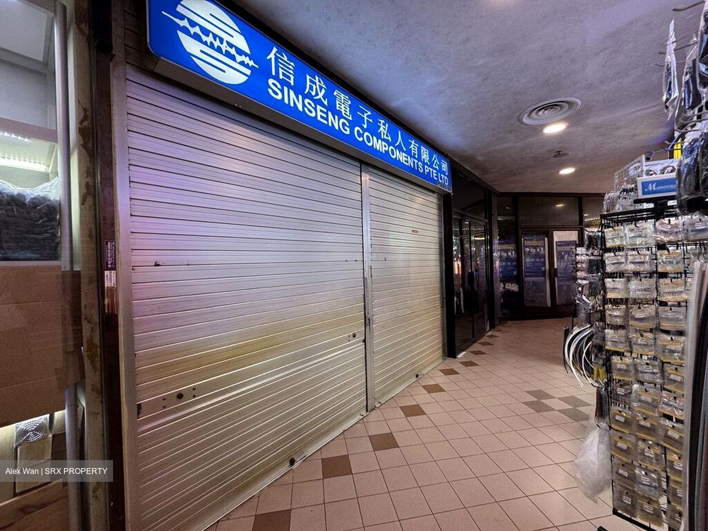 Sim Lim Tower (D8), Shop House #527953111